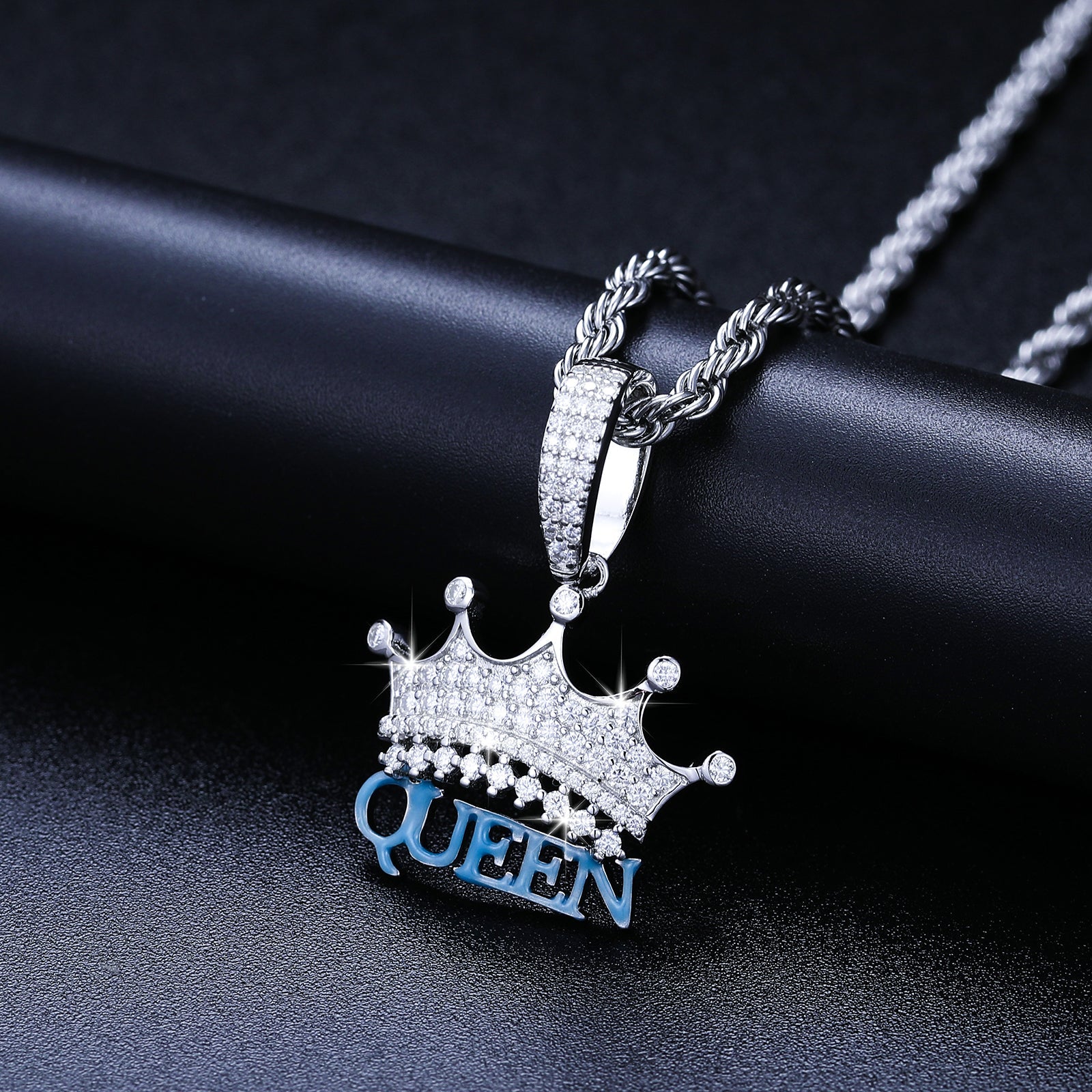 Crown Queen Pendant 18K x Moissanite - ICECI