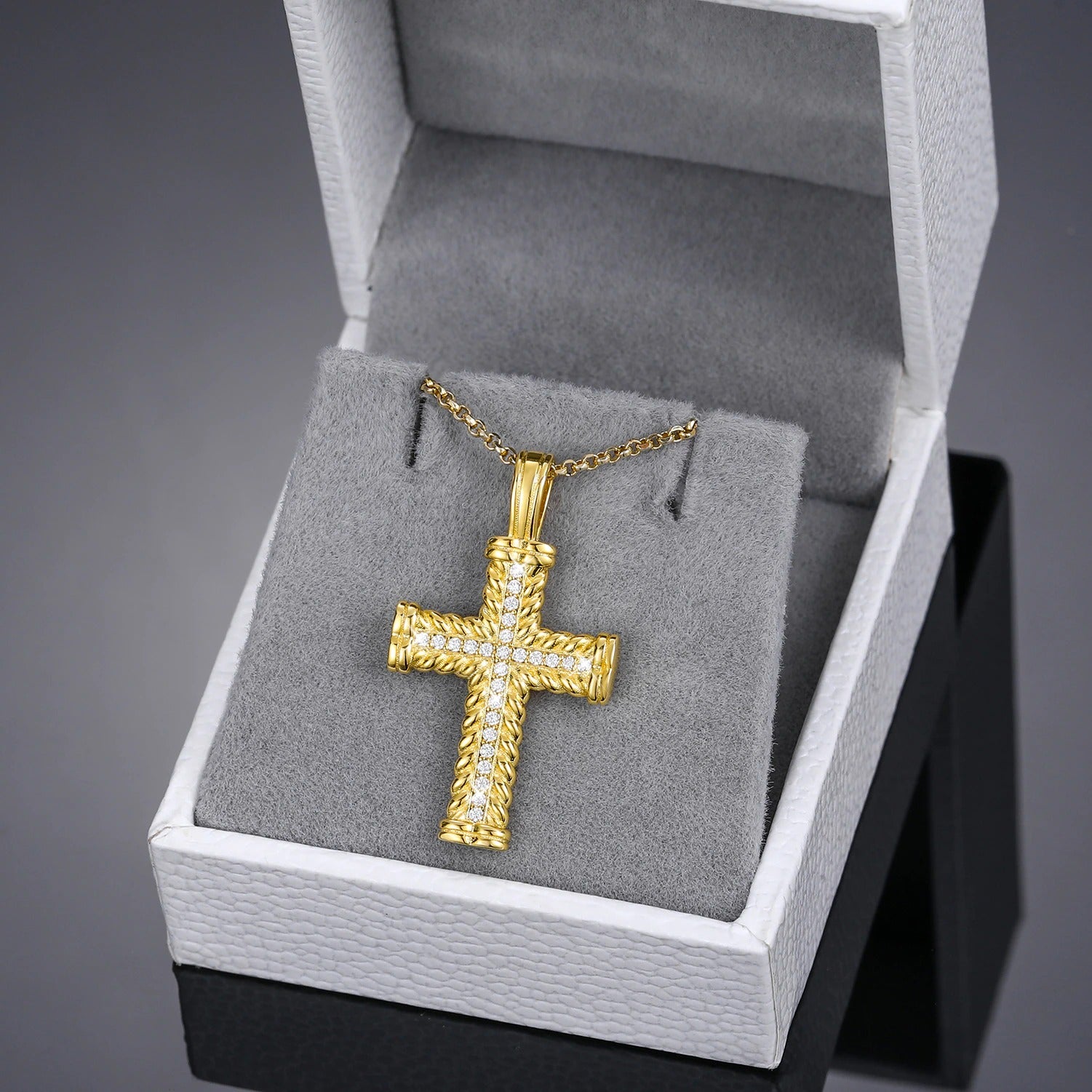 Rope Layered Cross Pendant 18K x Moissanite - ICECI
