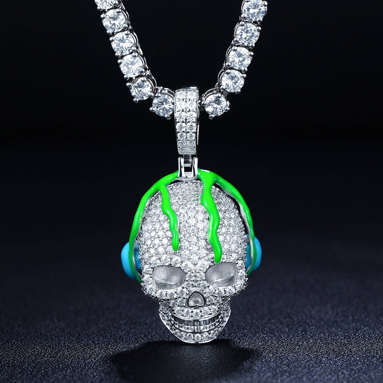 Slime Skull Pendant 18K x Moissanite - ICECI