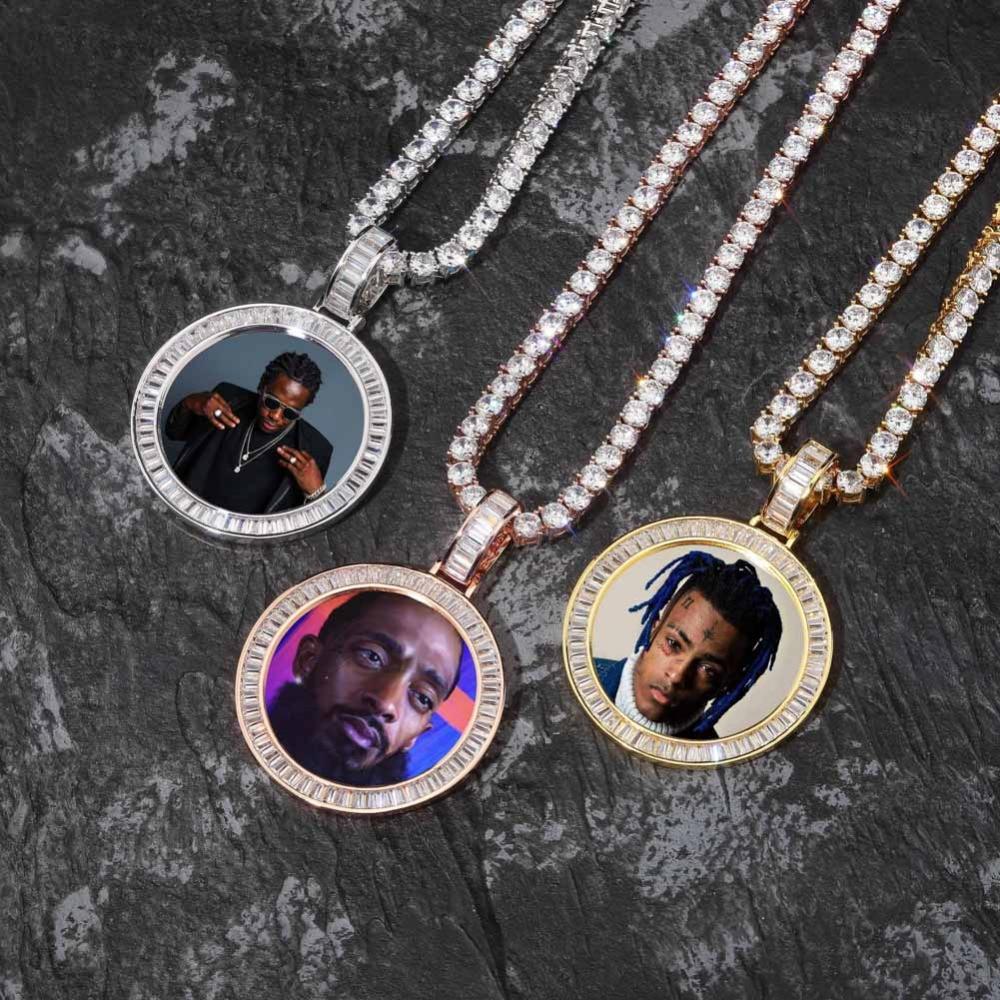 CUSTOM BAGUETTE PHOTO MEDALLION PENDANT 18K - ICECI