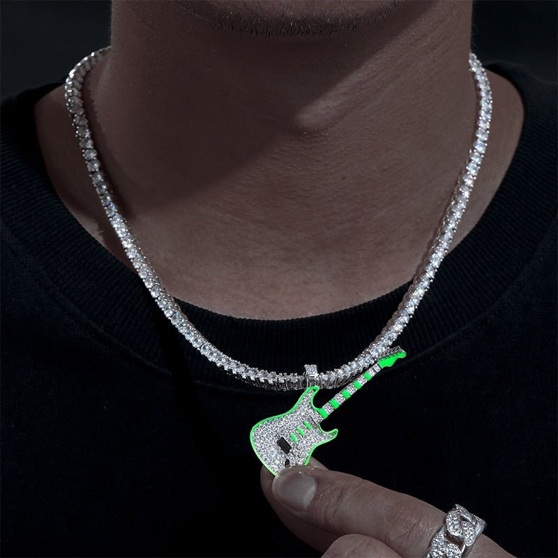 Glowing Guitar Pendant 18K x Moissanite - ICECI